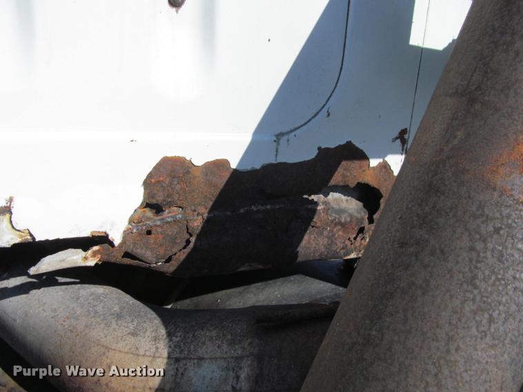 image for item K4966 1992 International 8100 truck chassis