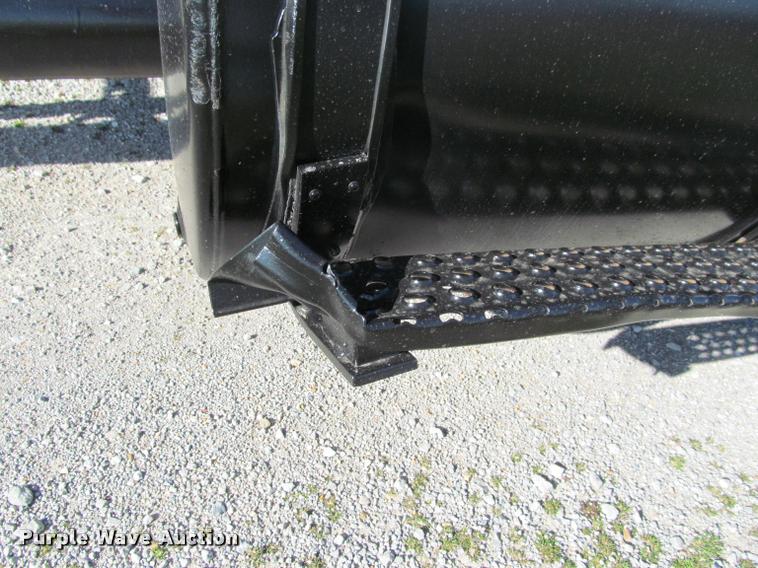 image for item K4966 1992 International 8100 truck chassis