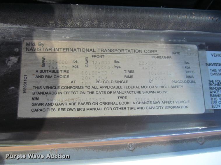 image for item K4966 1992 International 8100 truck chassis