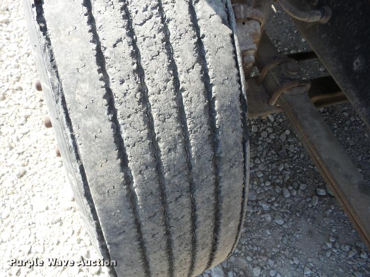 image for item K6485 1987 Freightliner FLC112 semi truck