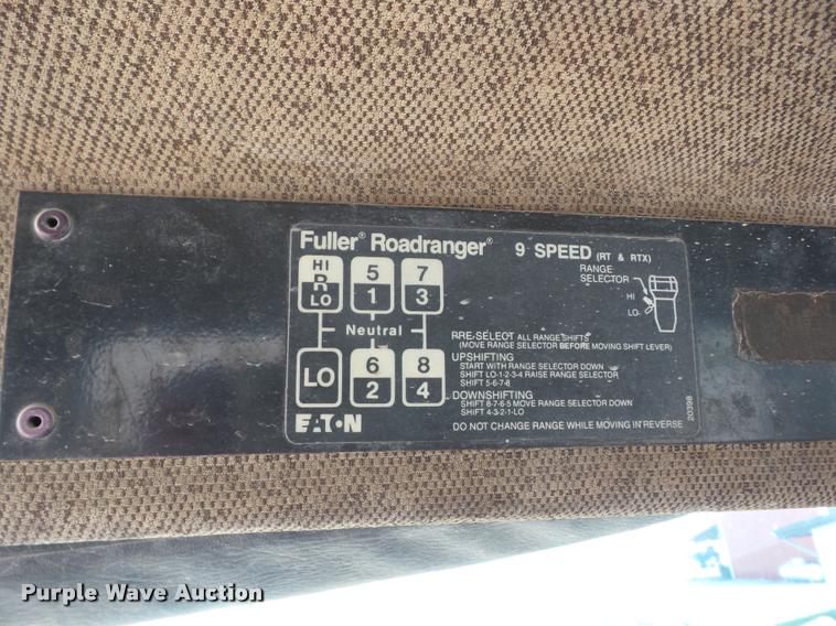 image for item K6485 1987 Freightliner FLC112 semi truck