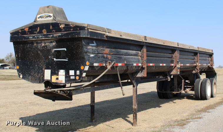 image for item L3029 1992 Lufkin end dump trailer