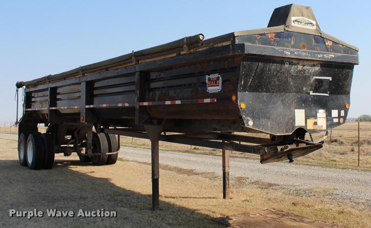 image for item L3029 1992 Lufkin end dump trailer