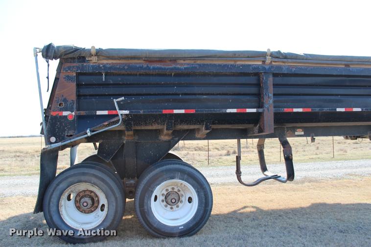 image for item L3029 1992 Lufkin end dump trailer