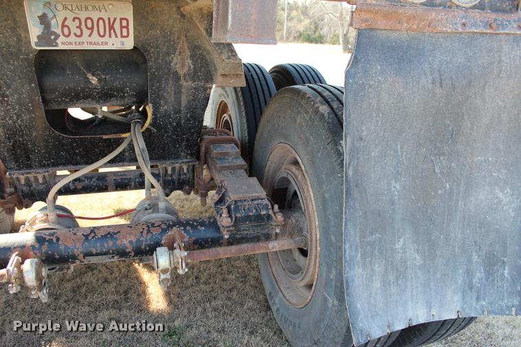 image for item L3029 1992 Lufkin end dump trailer