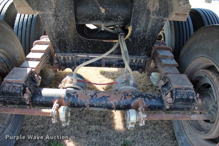 image for item L3029 1992 Lufkin end dump trailer