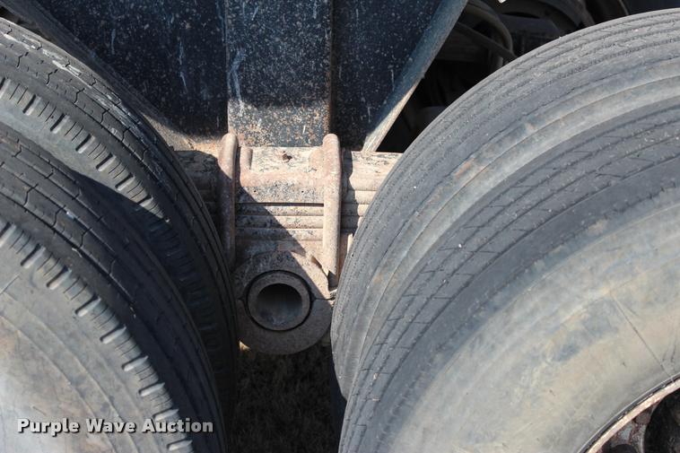 image for item L3029 1992 Lufkin end dump trailer