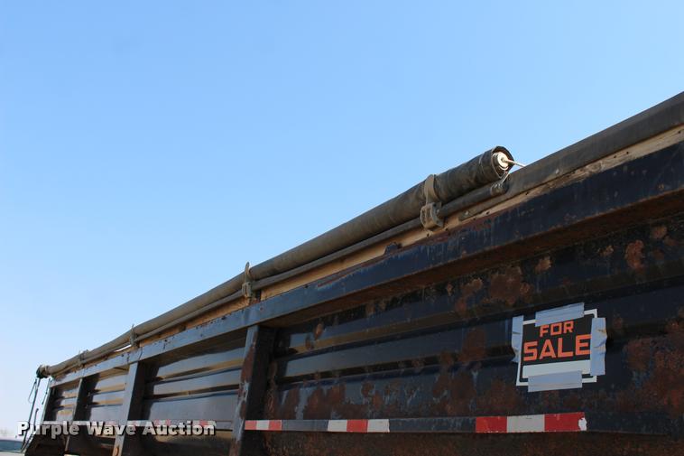 image for item L3029 1992 Lufkin end dump trailer