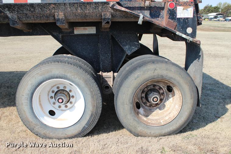 image for item L3029 1992 Lufkin end dump trailer