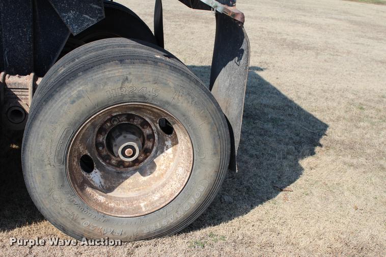 image for item L3029 1992 Lufkin end dump trailer