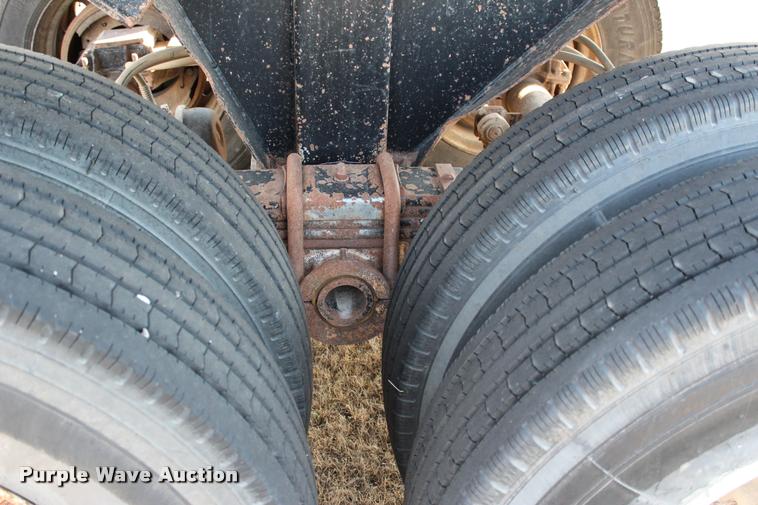 image for item L3029 1992 Lufkin end dump trailer