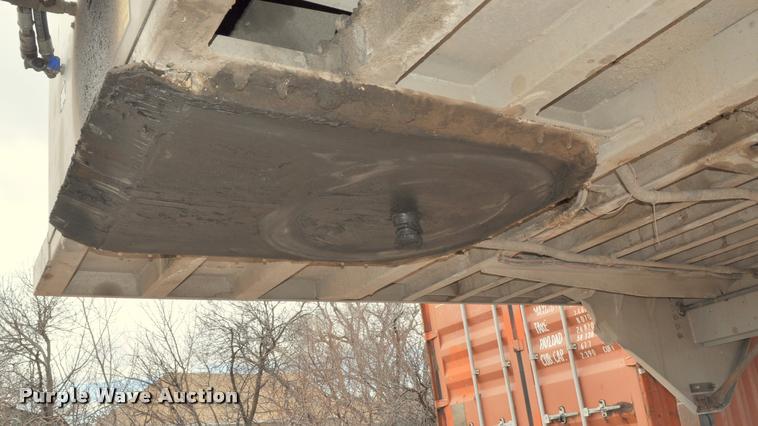 image for item L5157 2004 Trail King TI-Brook AWKFLR 53 end dump trailer