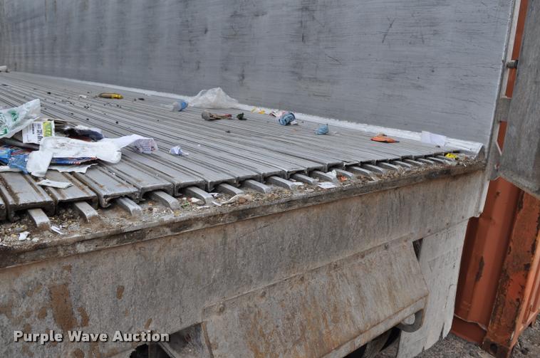 image for item L5157 2004 Trail King TI-Brook AWKFLR 53 end dump trailer