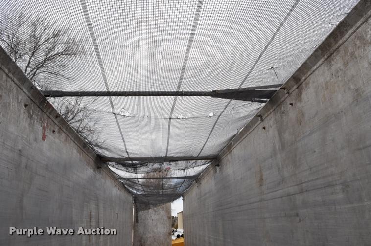 image for item L5157 2004 Trail King TI-Brook AWKFLR 53 end dump trailer