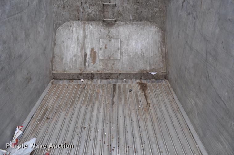 image for item L5157 2004 Trail King TI-Brook AWKFLR 53 end dump trailer