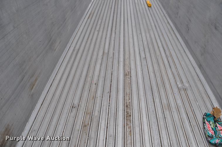 image for item L5157 2004 Trail King TI-Brook AWKFLR 53 end dump trailer