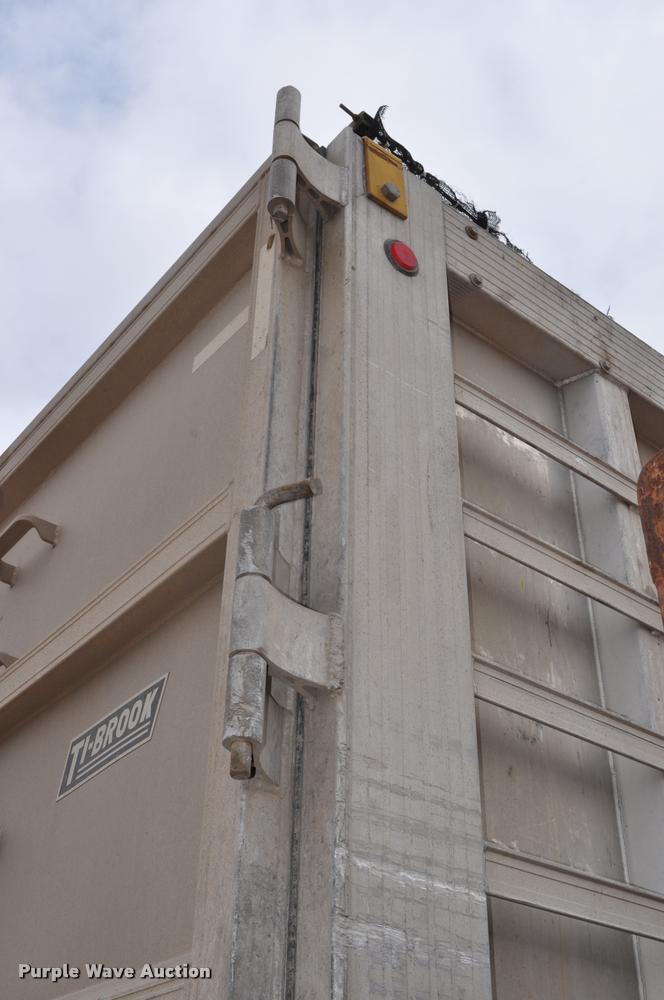 image for item L5157 2004 Trail King TI-Brook AWKFLR 53 end dump trailer