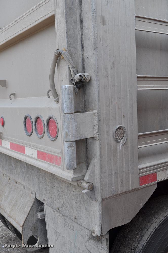 image for item L5157 2004 Trail King TI-Brook AWKFLR 53 end dump trailer