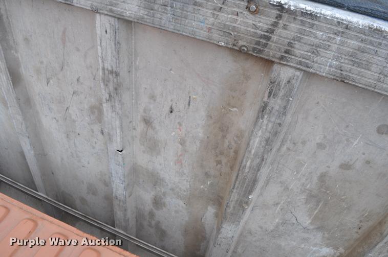 image for item L5157 2004 Trail King TI-Brook AWKFLR 53 end dump trailer