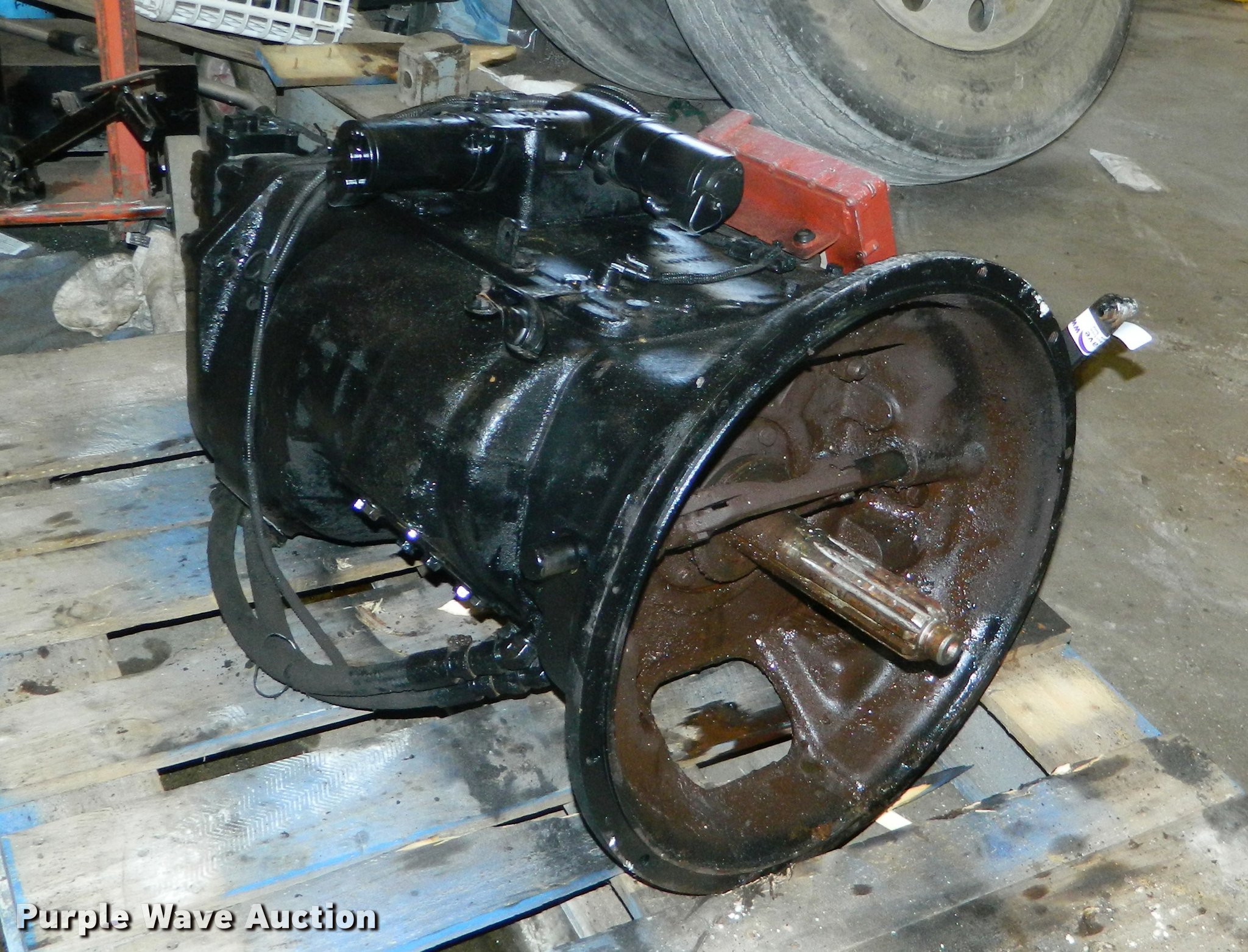 Eaton Fuller 10 speed automatic transmission in Russell, KS Item