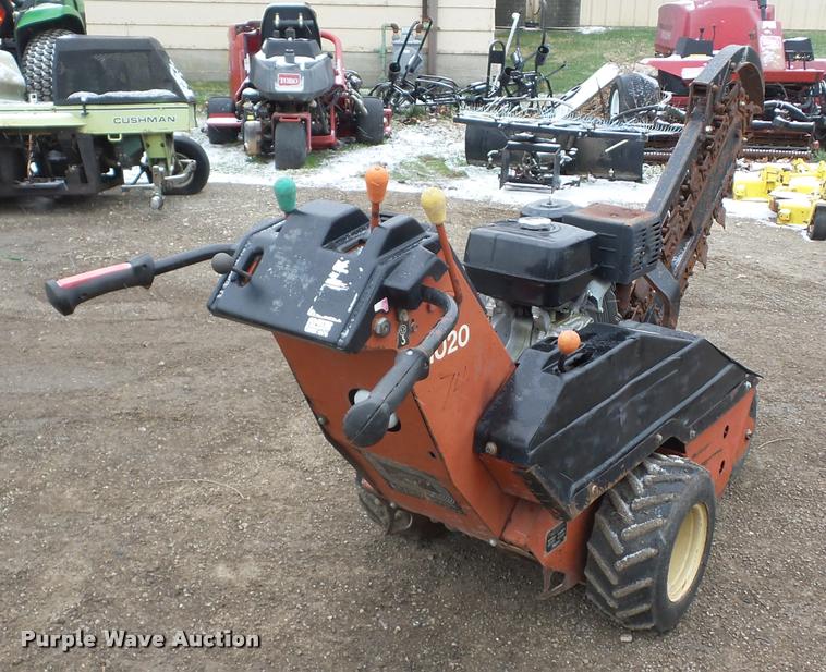 image for item AG9026 1995 Ditch Witch 1020 trencher