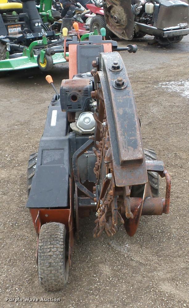 image for item AG9026 1995 Ditch Witch 1020 trencher