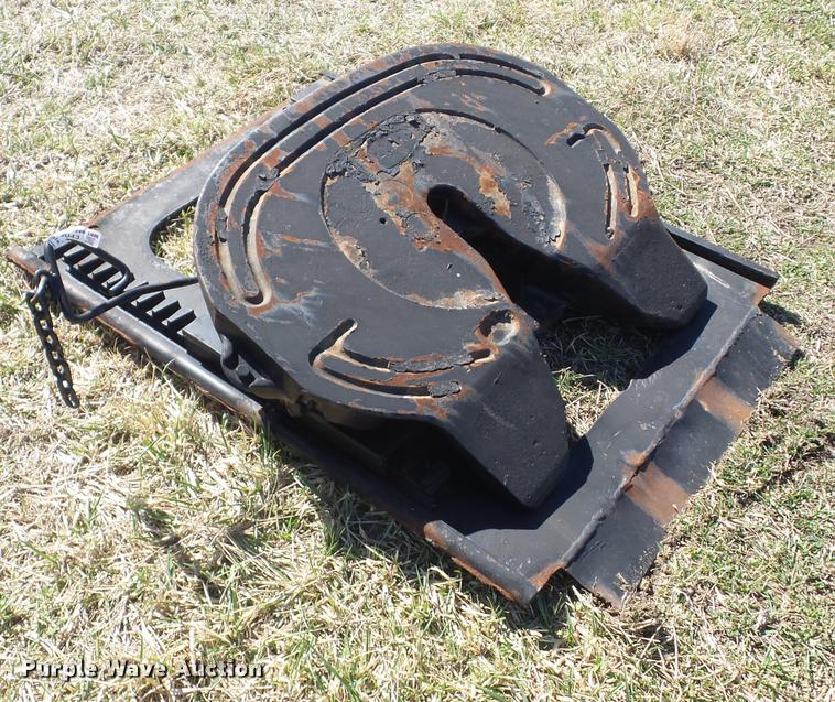 image for item AG9043 Holland fifth wheel plate