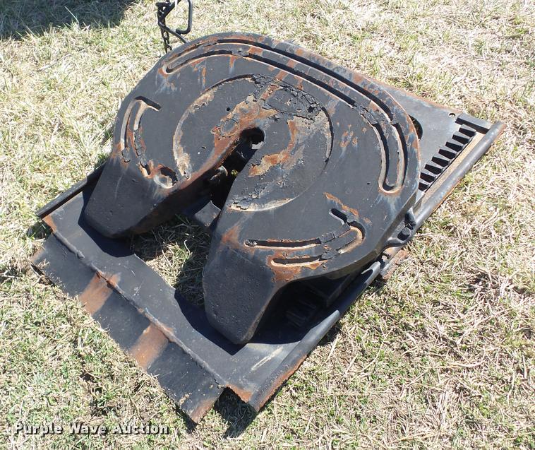 image for item AG9043 Holland fifth wheel plate