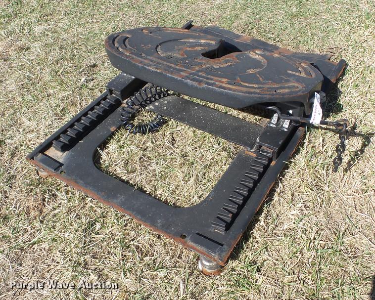 image for item AG9043 Holland fifth wheel plate