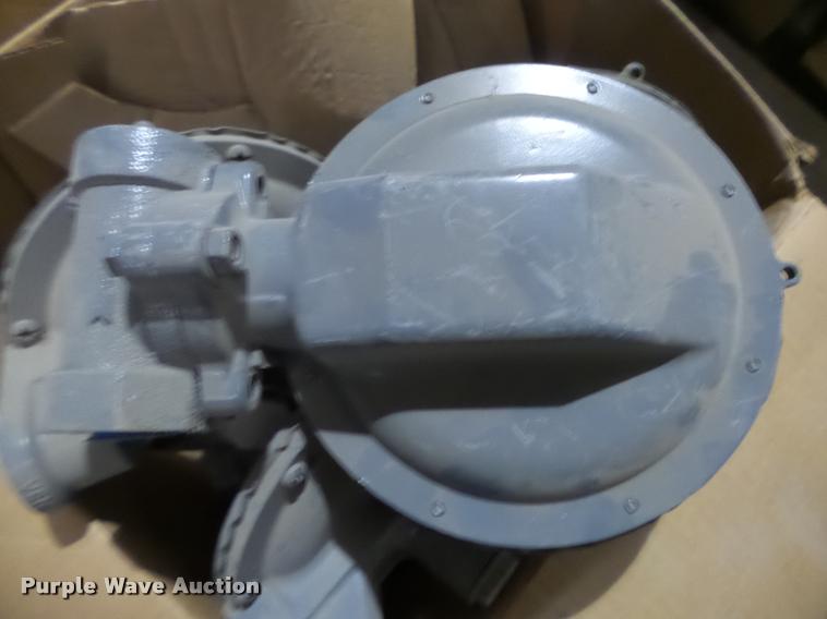 image for item AU9631 (13) American Meter 1813C gas regulator