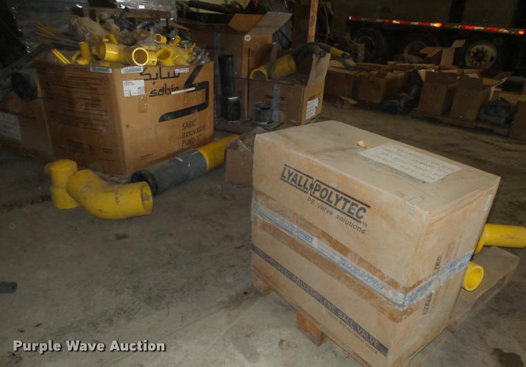 image for item AU9643 Meter piping and mounting brackets