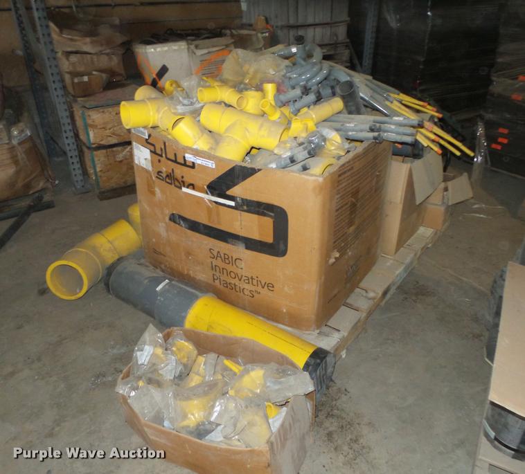 image for item AU9643 Meter piping and mounting brackets