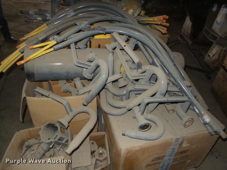 image for item AU9643 Meter piping and mounting brackets