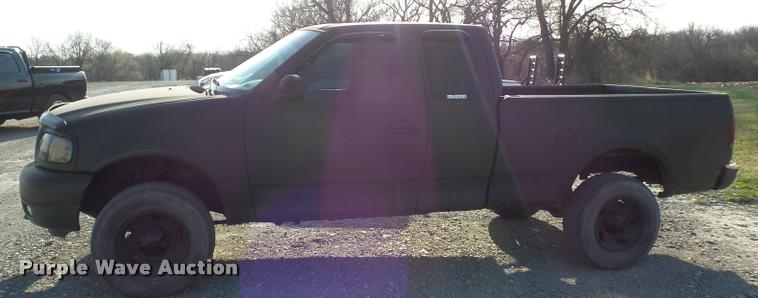 image for item BH9294 2001 Ford F150 SuperCab pickup truck