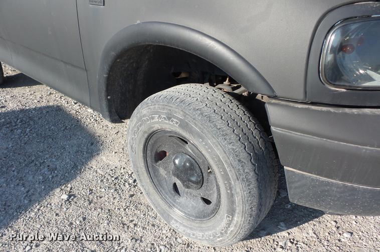 image for item BH9294 2001 Ford F150 SuperCab pickup truck