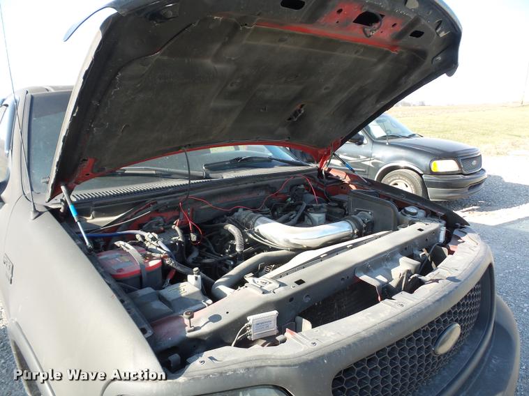 image for item BH9294 2001 Ford F150 SuperCab pickup truck