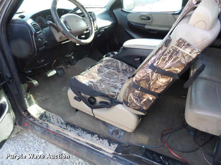 image for item BH9294 2001 Ford F150 SuperCab pickup truck