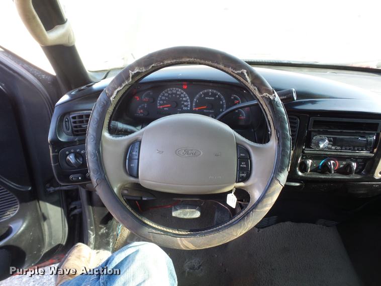 image for item BH9294 2001 Ford F150 SuperCab pickup truck