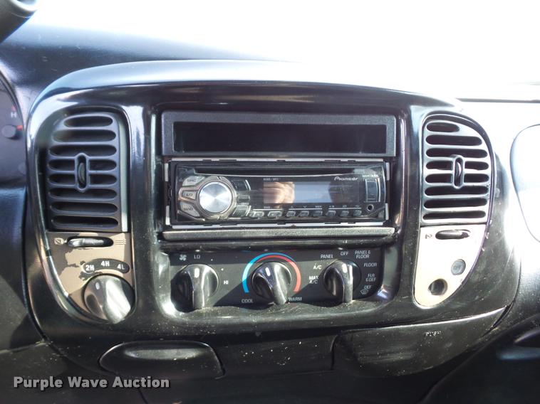 image for item BH9294 2001 Ford F150 SuperCab pickup truck