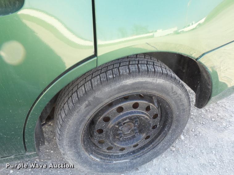 image for item BH9295 2004 Saturn Ion