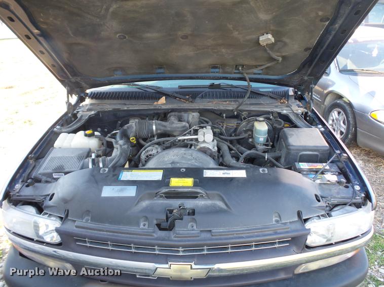 image for item BH9297 2001 Chevrolet Silverado 1500 pickup truck