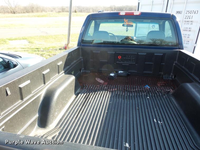 image for item BH9297 2001 Chevrolet Silverado 1500 pickup truck