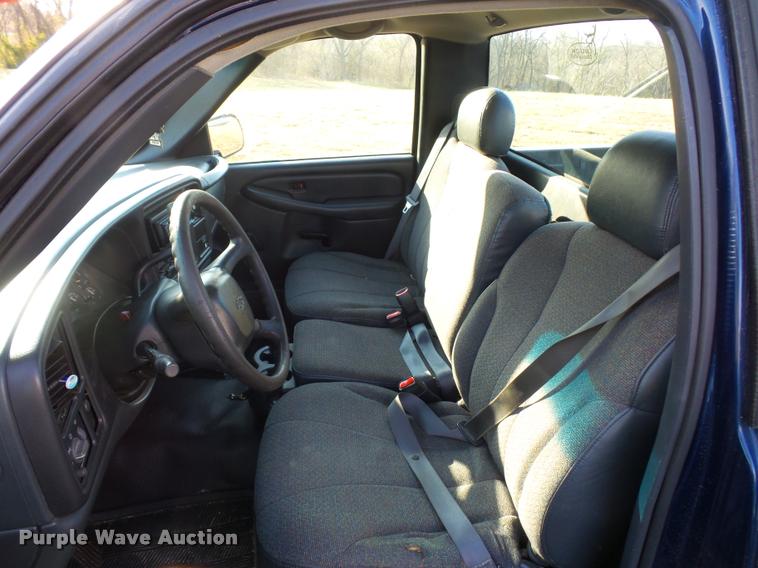 image for item BH9297 2001 Chevrolet Silverado 1500 pickup truck