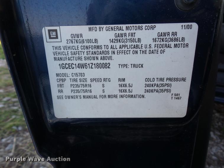 image for item BH9297 2001 Chevrolet Silverado 1500 pickup truck