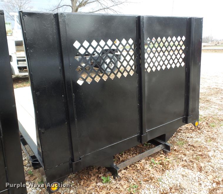 image for item BH9300 Flat bed with hoist