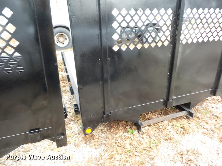 image for item BH9300 Flat bed with hoist