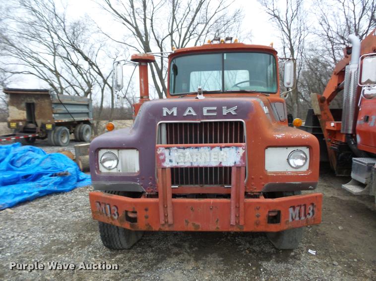 image for item BI9182 1971 Mack truck cab and chassis
