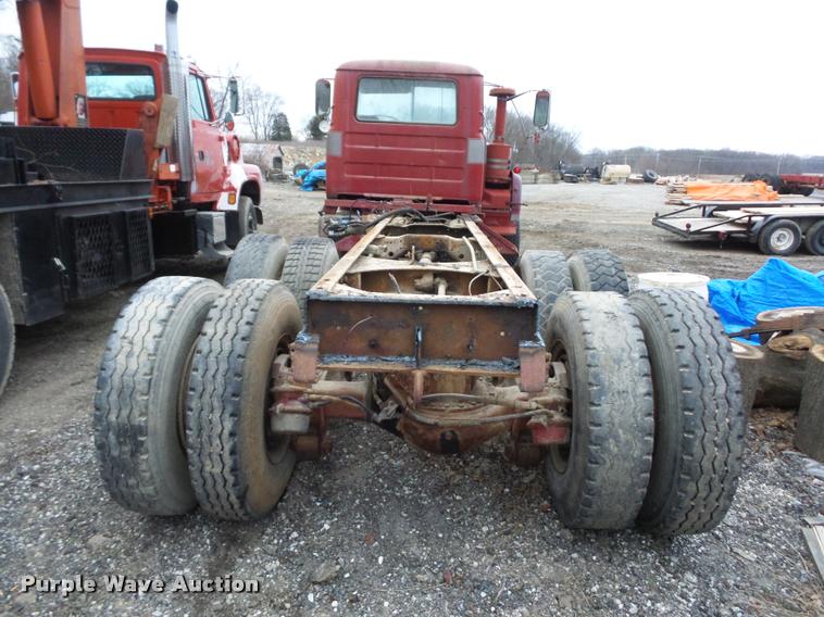 image for item BI9182 1971 Mack truck cab and chassis