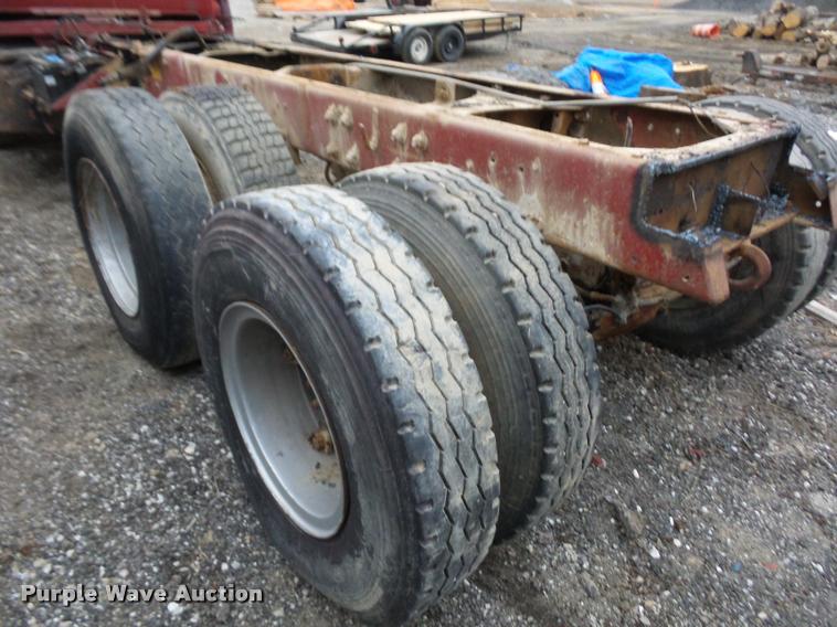 image for item BI9182 1971 Mack truck cab and chassis