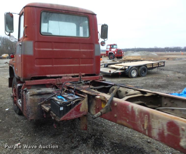 image for item BI9182 1971 Mack truck cab and chassis
